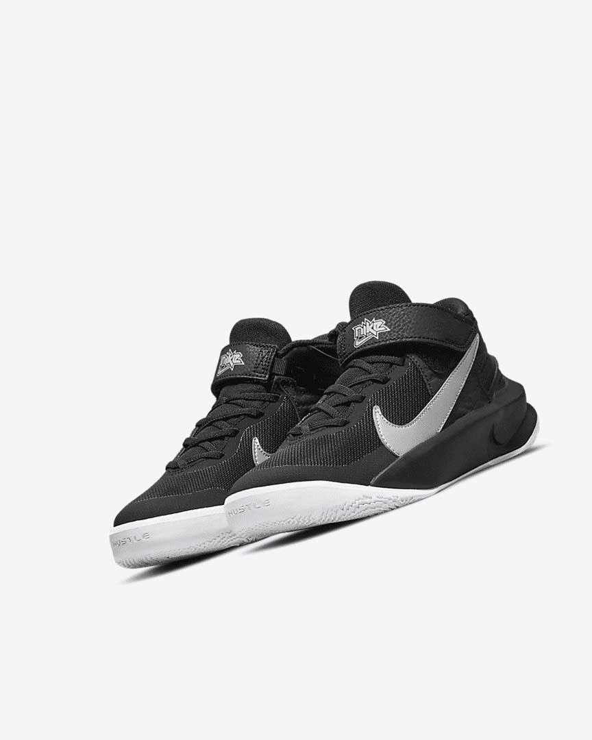 Zapatillas Baloncesto Nike Team Hustle D 10 FlyEase Niña Negras Blancas Metal Plateadas | AR3024