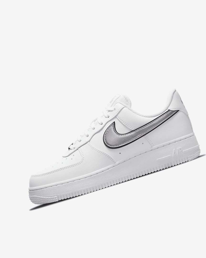 Zapatillas Nike Air Force 1 \'07 Essential Mujer Blancas Negras Metal Plateadas | AR3022