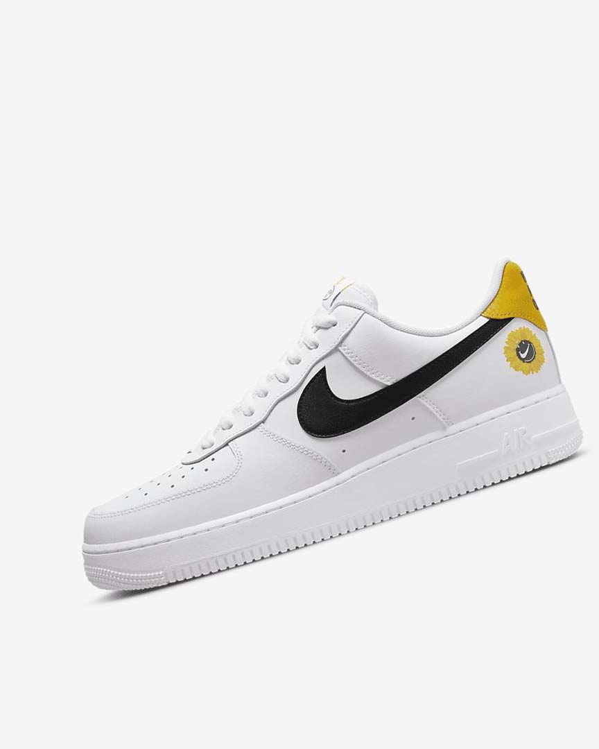 Zapatillas Nike Air Force 1 \'07 LV8 Hombre Blancas Amarillo Negras | AR2427