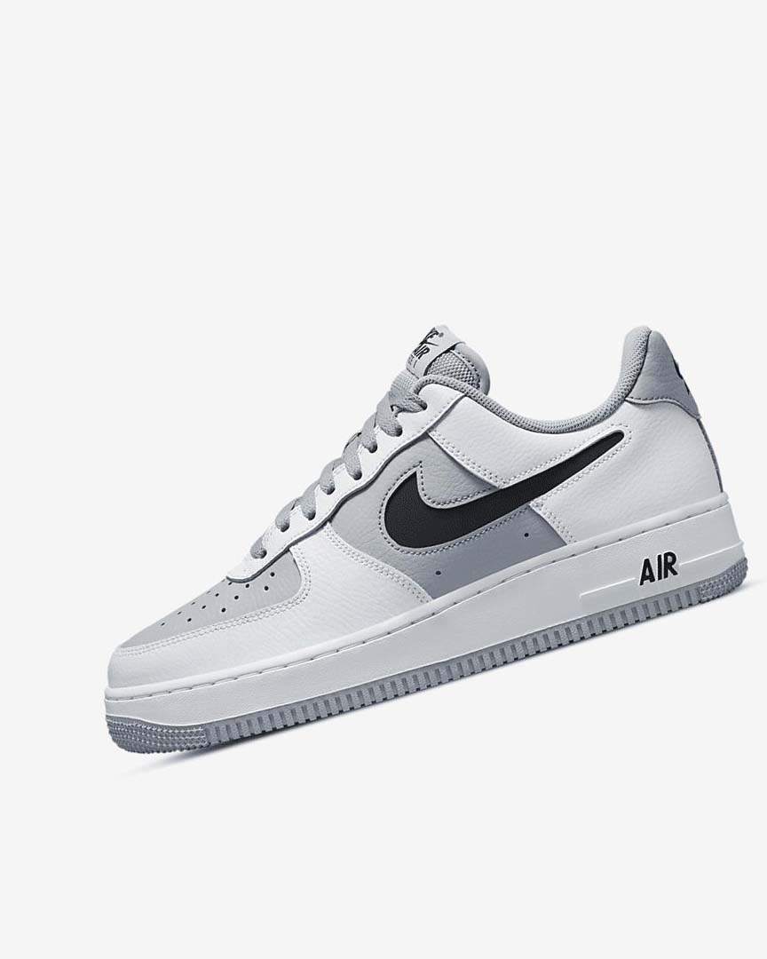 Zapatillas Nike Air Force 1 \'07 LV8 Hombre Blancas Gris Negras | AR4950