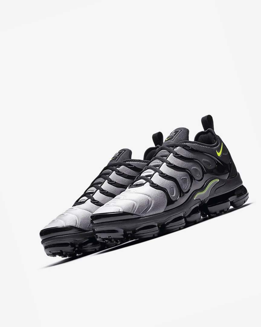 Zapatillas Nike Air VaporMax Plus Hombre Negras Blancas | AR5074