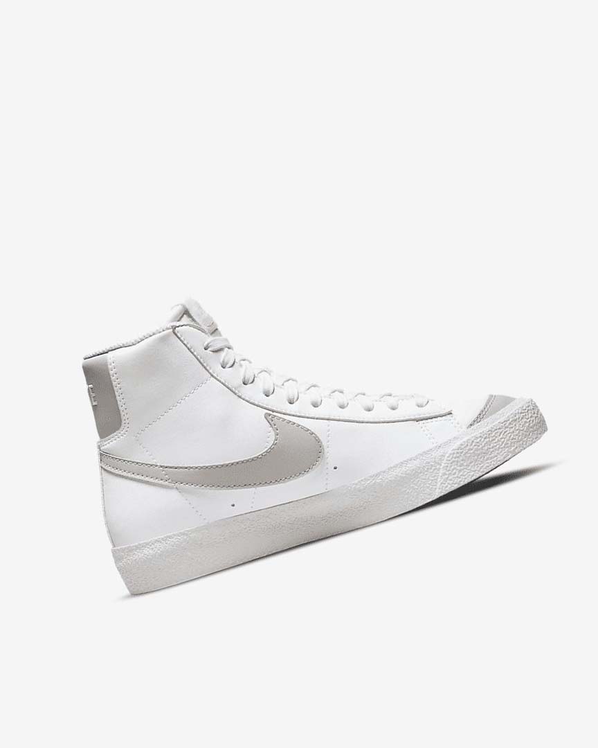 Zapatillas Nike Blazer Mid '77 SE Niño Blancas Beige Claro | AR2902