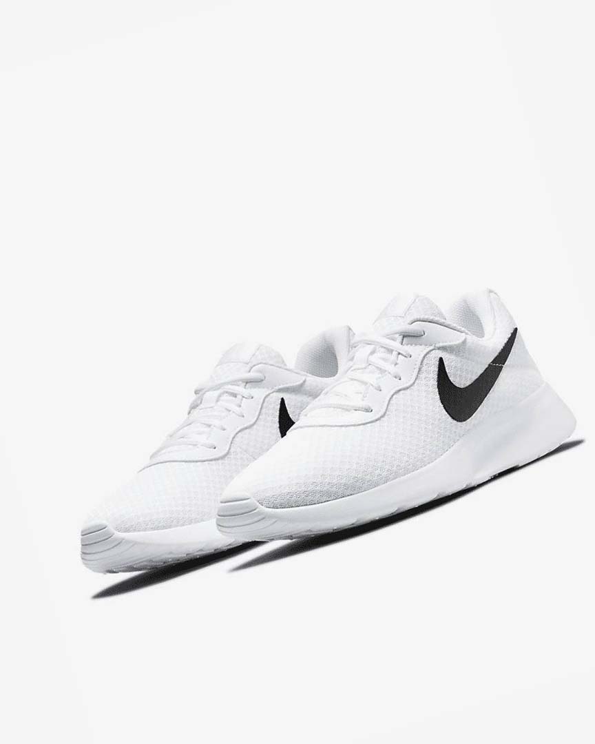 Zapatillas Nike Tanjun Hombre Blancas Negras | AR2785