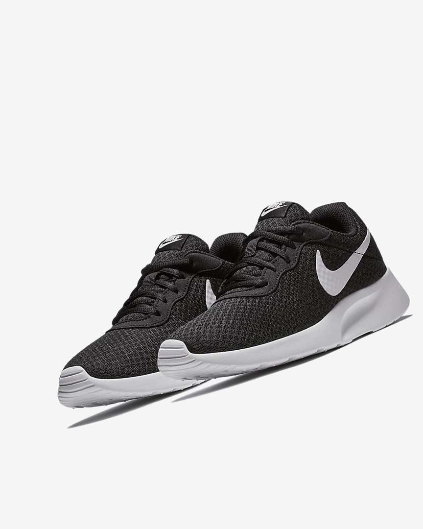 Zapatillas Nike Tanjun Mujer Negras Blancas | AR2743