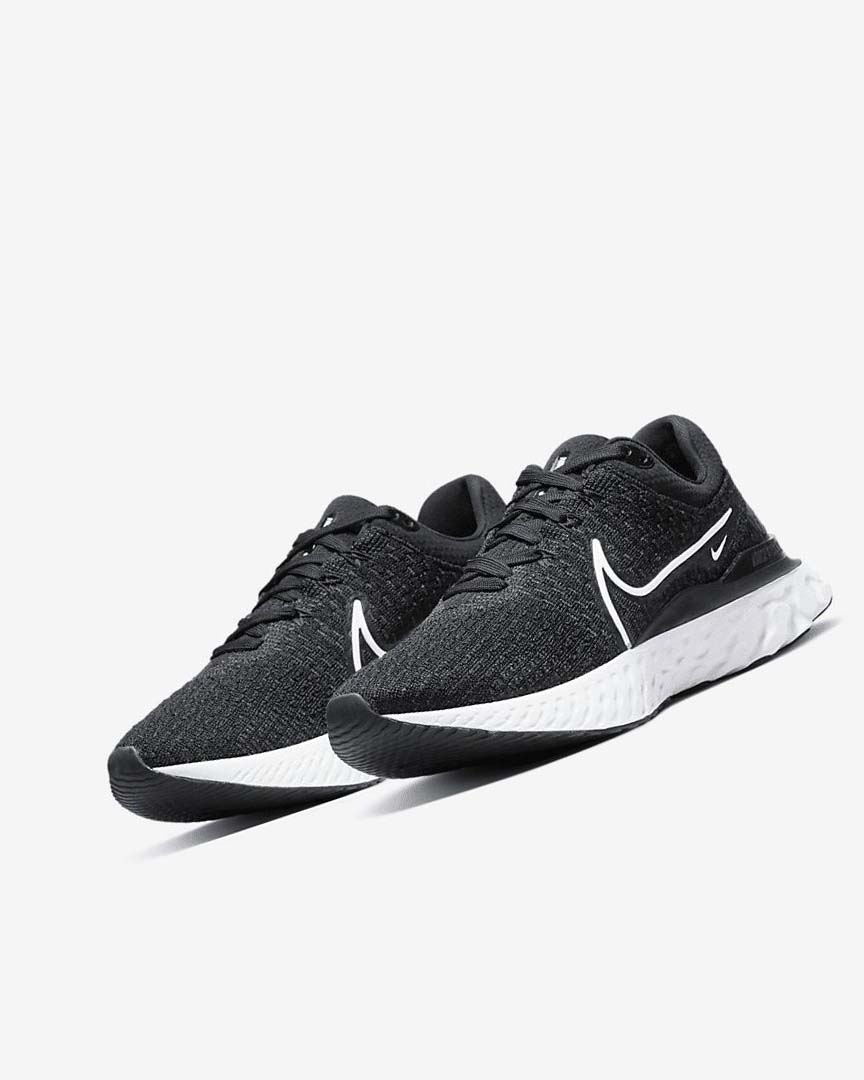 Zapatillas Running Nike React Infinity Run Flyknit 3 Mujer Negras Blancas | AR2355