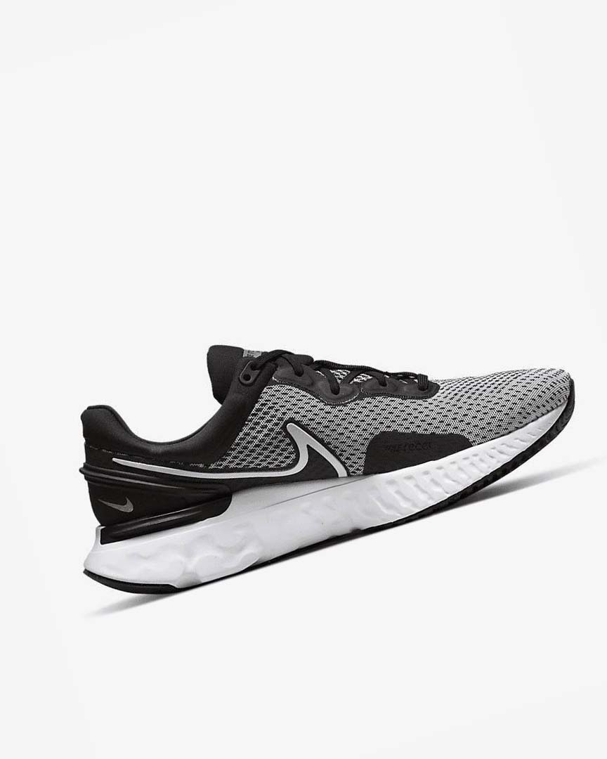 Zapatillas Running Nike React Miler 3 Hombre Blancas Negras Metal Plateadas Blancas | AR5023