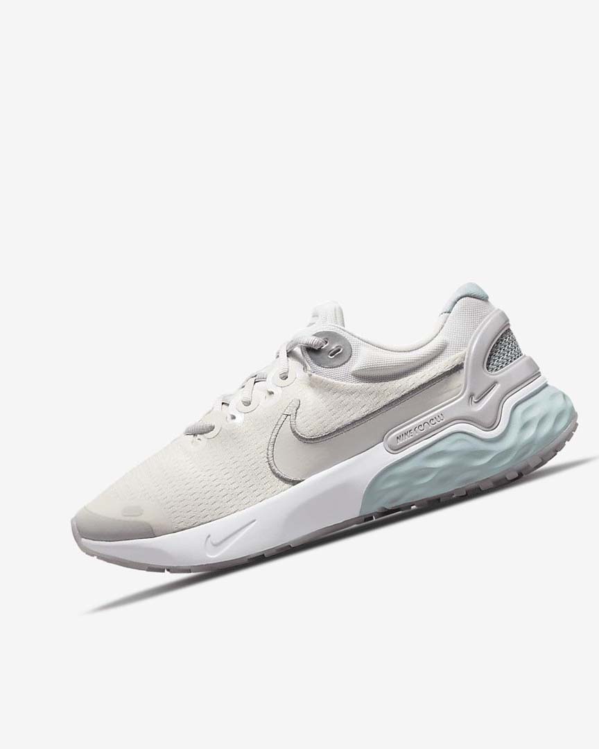 Zapatillas Running Nike Renew Run 3 Premium Mujer Metal Gris | AR4927