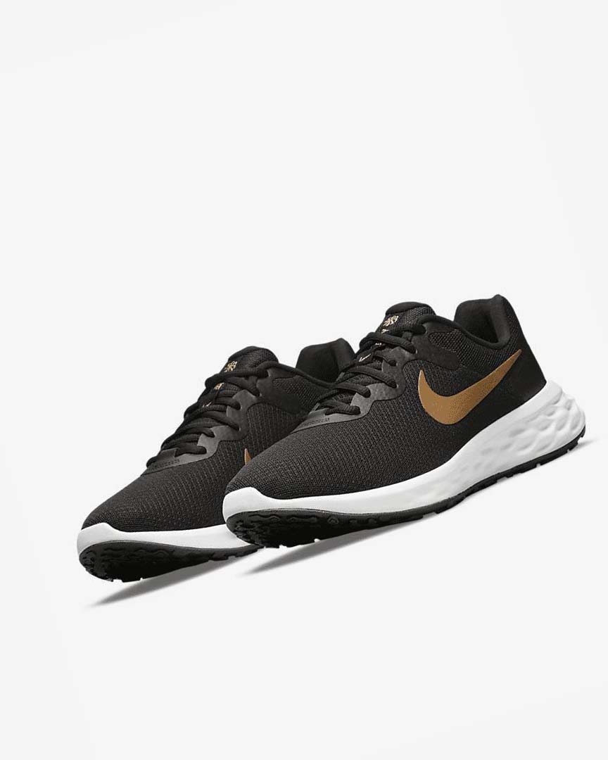 Zapatillas Running Nike Revolution 6 Next Nature Hombre Negras Blancas Metal Doradas | AR5286