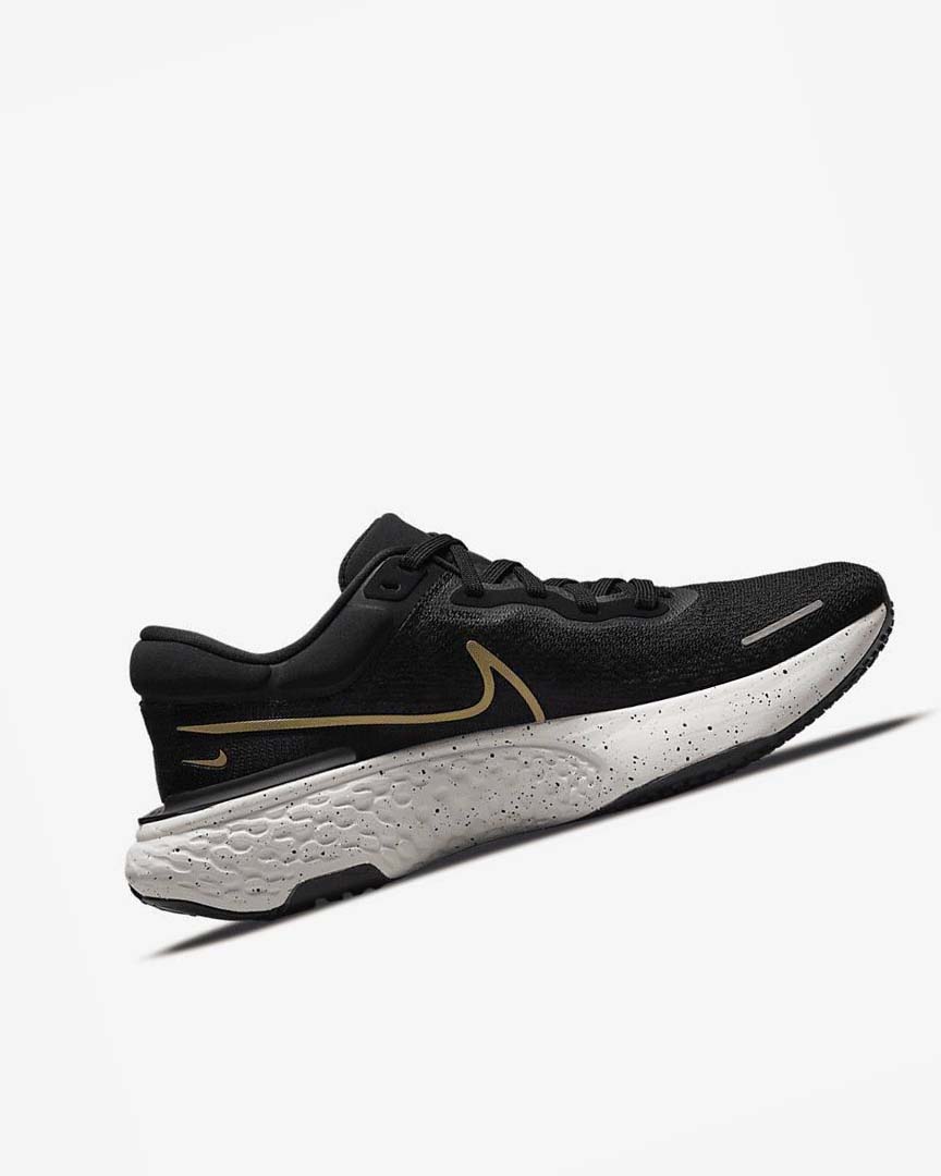 Zapatillas Running Nike ZoomX Invincible Run Flyknit Hombre Negras Metal Doradas | AR2501