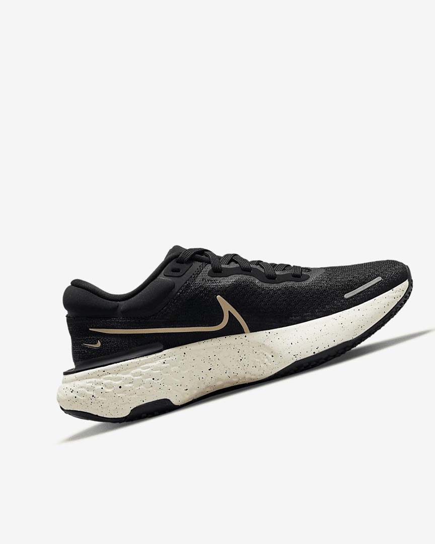 Zapatillas Running Nike ZoomX Invincible Run Flyknit Mujer Negras Metal Doradas | AR3255