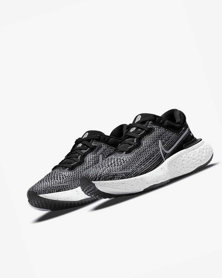 Zapatillas Running Nike ZoomX Invincible Run Flyknit Hombre Negras Blancas | AR5528