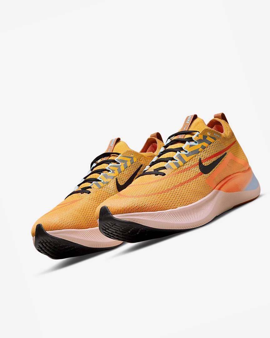 Zapatillas Running Nike Zoom Fly 4 Hombre Doradas Naranjas Negras | AR2857