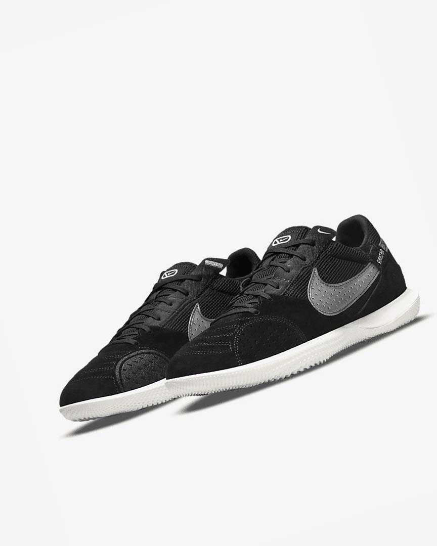 Zapatos De Fútbol Nike Streetgato Hombre Negras Blancas | AR3245