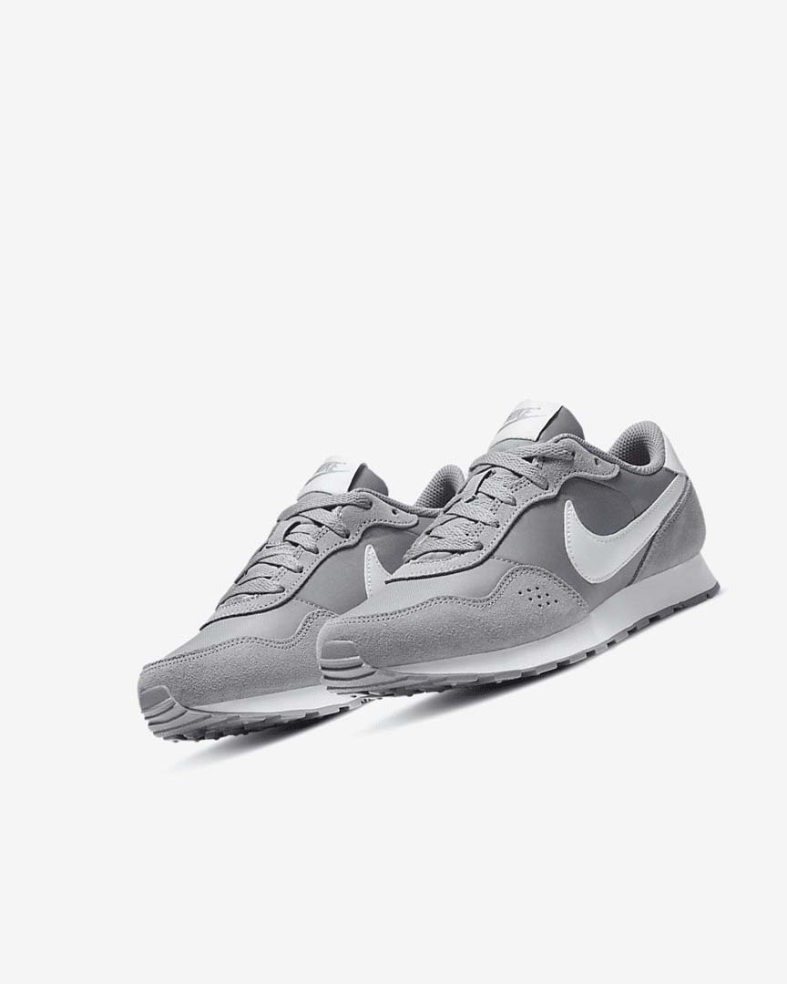 Zapatos Nike MD Valiant Niña Gris Blancas | AR2479