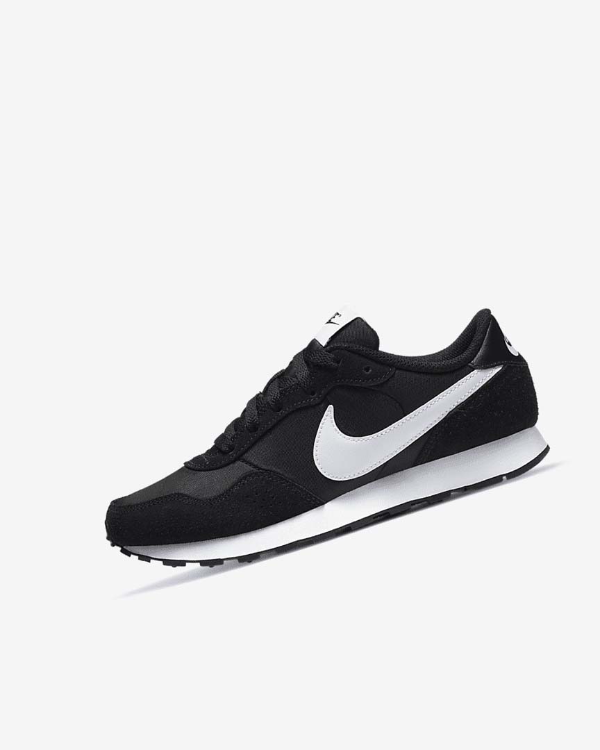 Zapatos Nike MD Valiant Niña Negras Blancas | AR4615