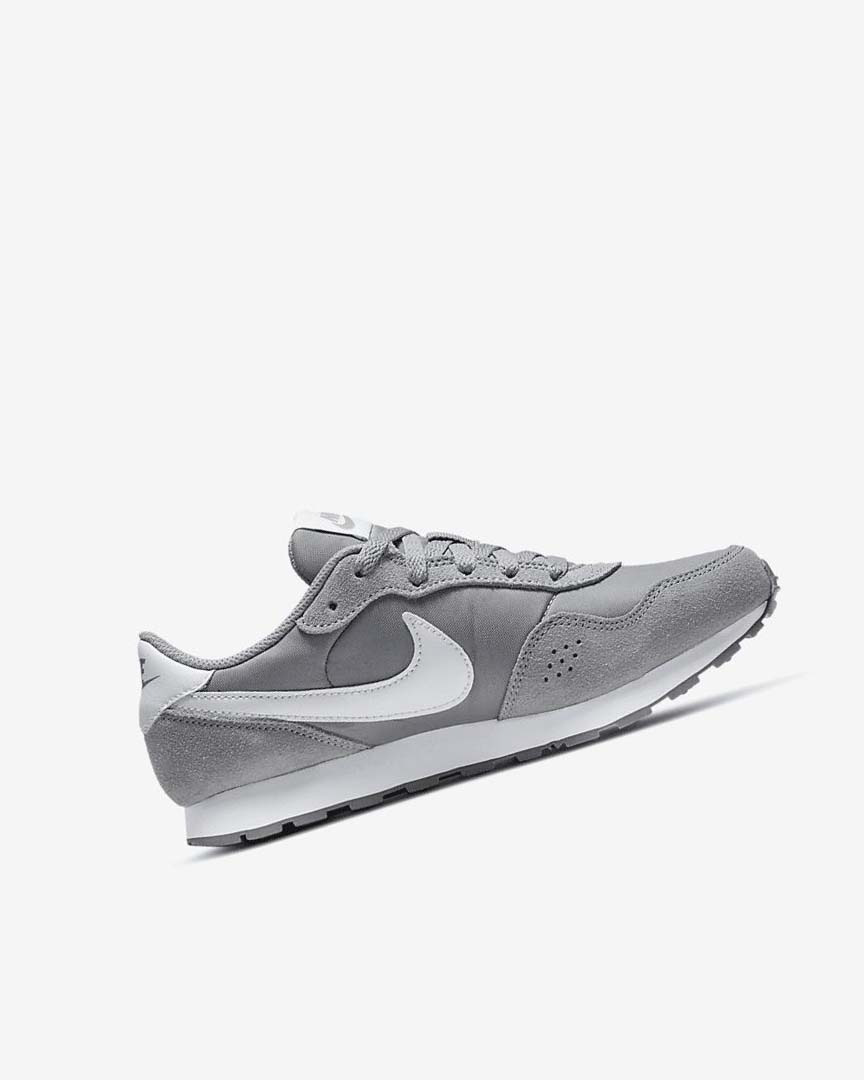 Zapatos Nike MD Valiant Niño Gris Blancas | AR3055