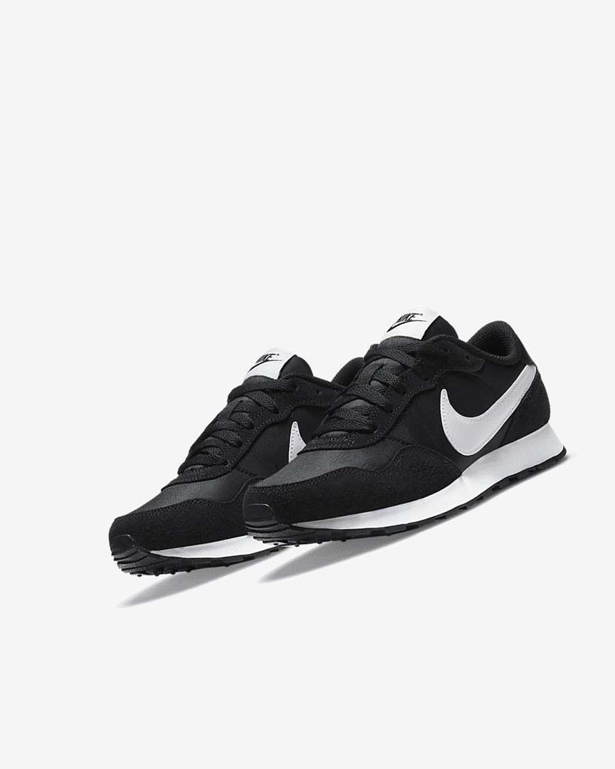 Zapatos Nike MD Valiant Niño Negras Blancas | AR3228