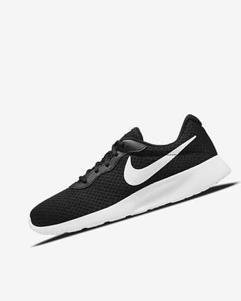 Zapatillas Nike Tanjun Hombre Negras Blancas | AR5083