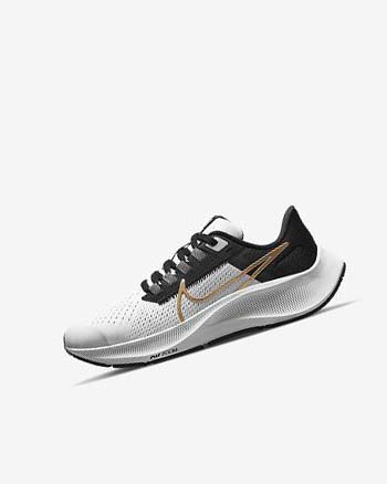 Zapatillas Running Nike Air Zoom Pegasus 38 Niño Gris Claro Gris Metal Doradas | AR2846