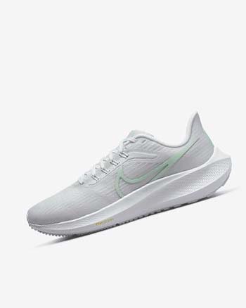 Zapatillas Running Nike Air Zoom Pegasus 39 Mujer Blancas Plateadas Verde Verde Menta | AR5473