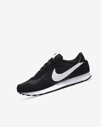 Zapatos Nike MD Valiant Niña Negras Blancas | AR4615